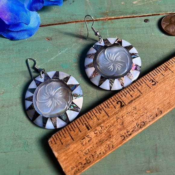 90's Mother of Pearl & Abalone Starburst Earrings - Inlaid MOP Abalone Dangles - Picture 4 of 7